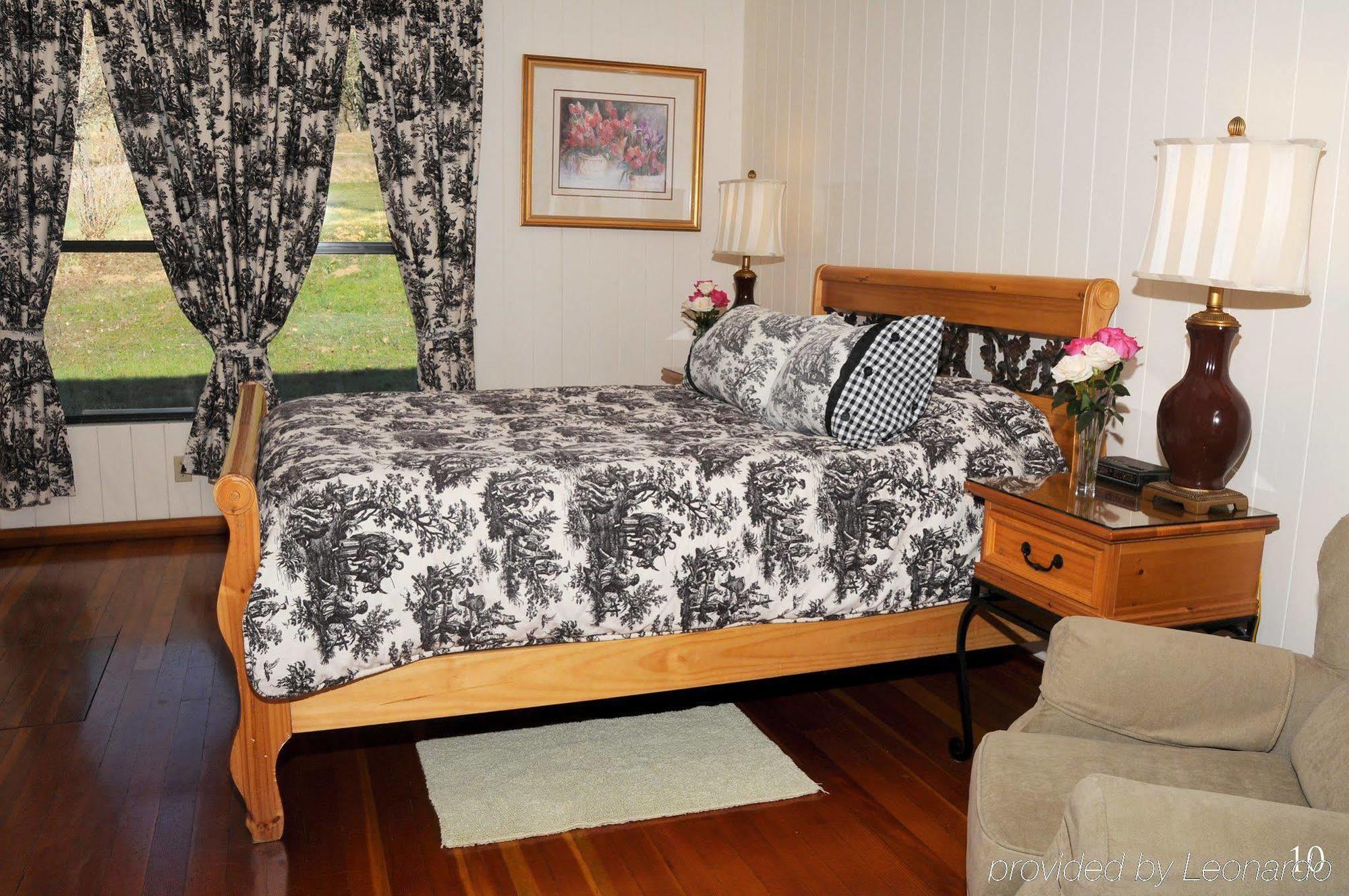 Vichy Springs Resort Юкая Екстериор снимка