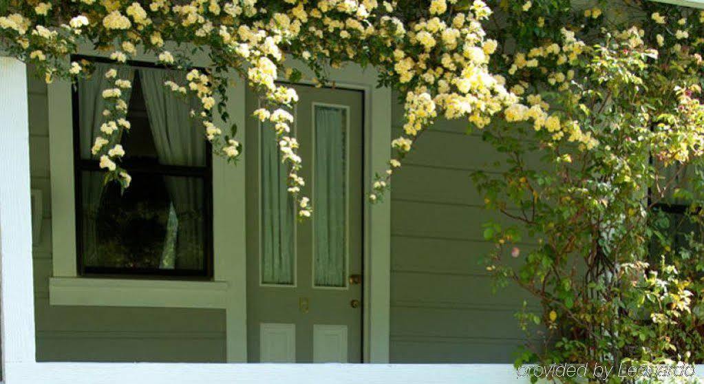 Vichy Springs Resort Юкая Екстериор снимка